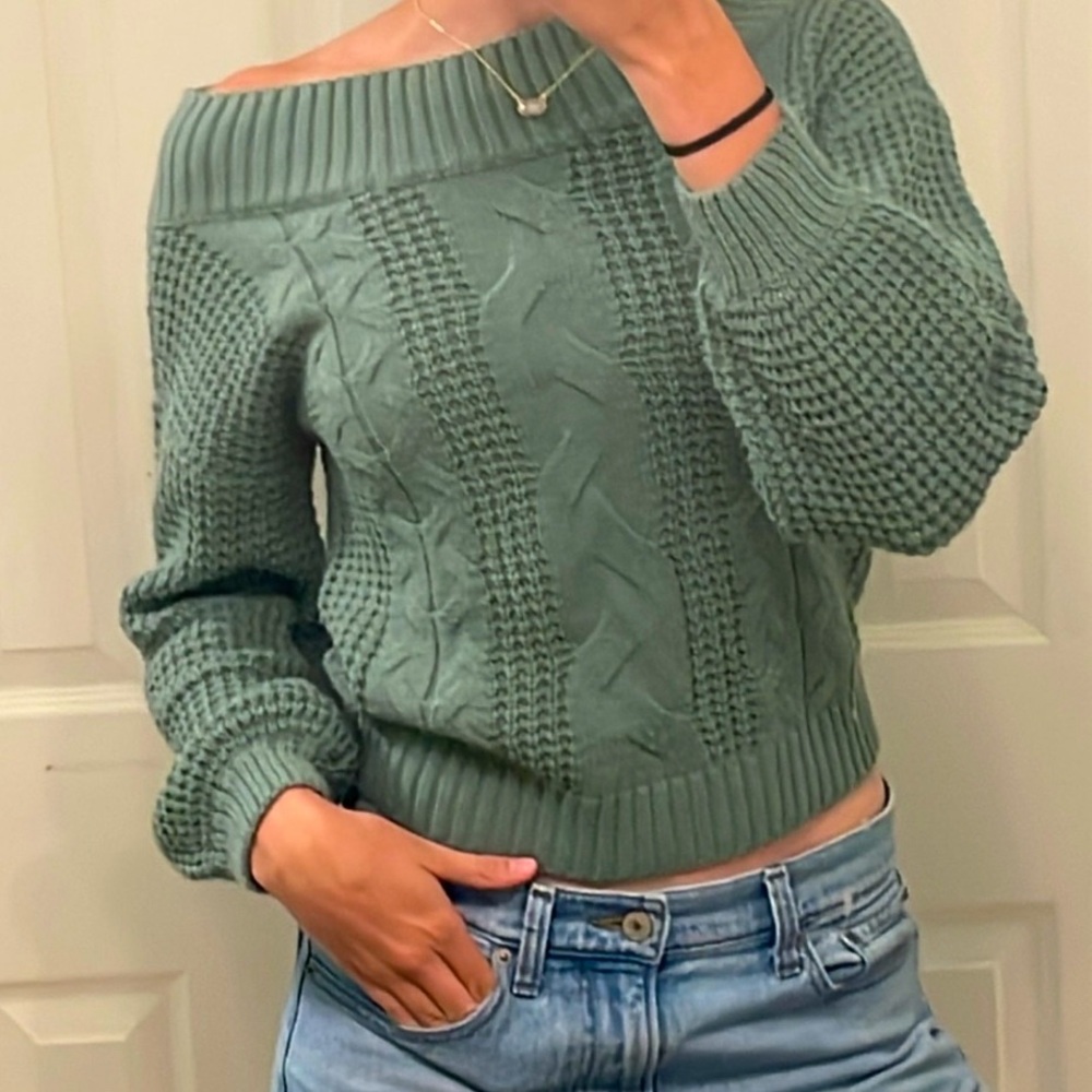 Women’s Green Sweater with Cable Knit, Soft, Great Condition